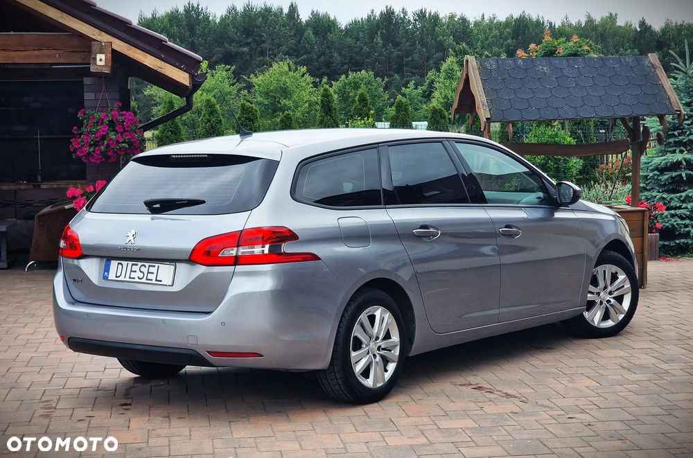 Peugeot 308 1.5 BlueHDi Allure S&S EAT6 - 17