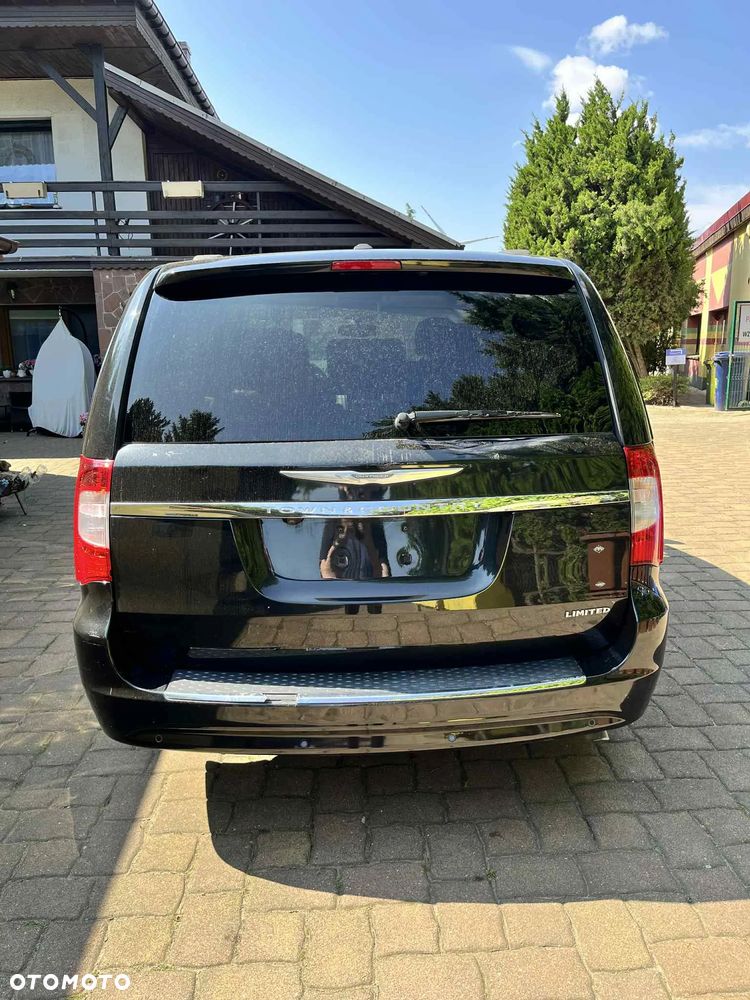 Chrysler Town & Country 3.6 Limited - 6