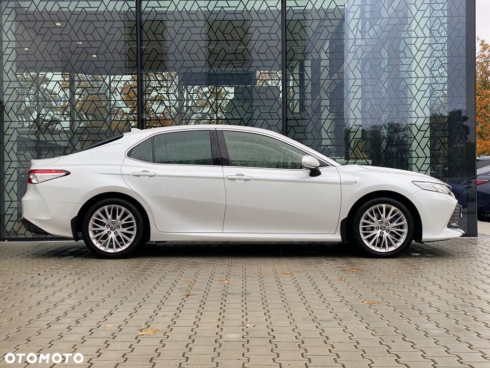 Toyota Camry 2.5 Hybrid Executive CVT - 3