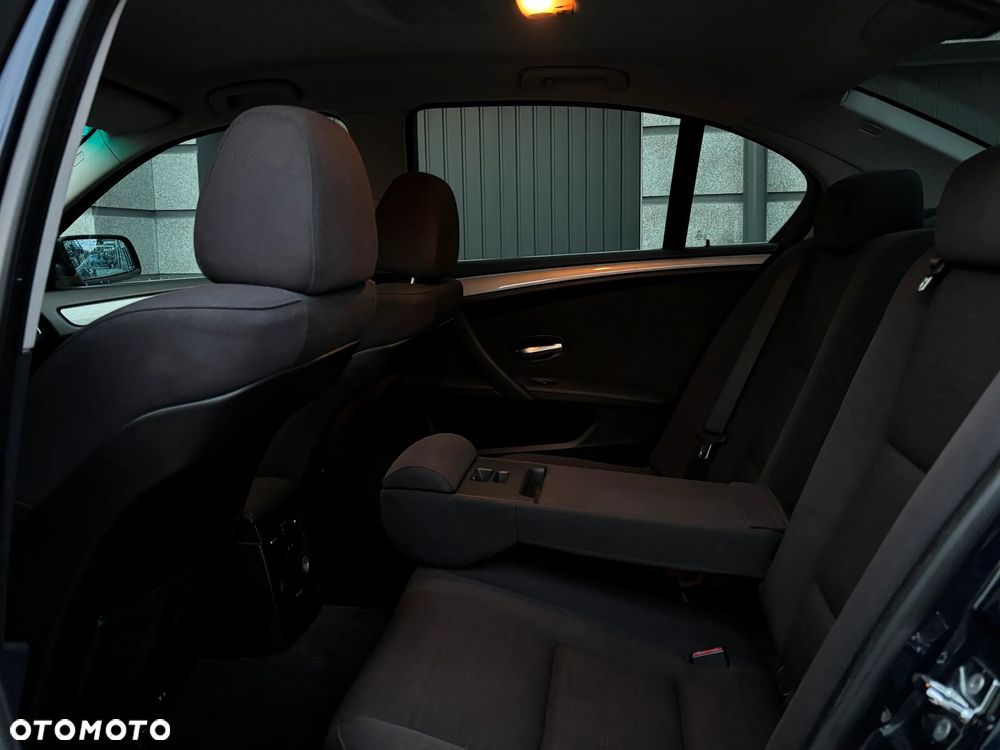 BMW Seria 5 520d Special Edition - 11