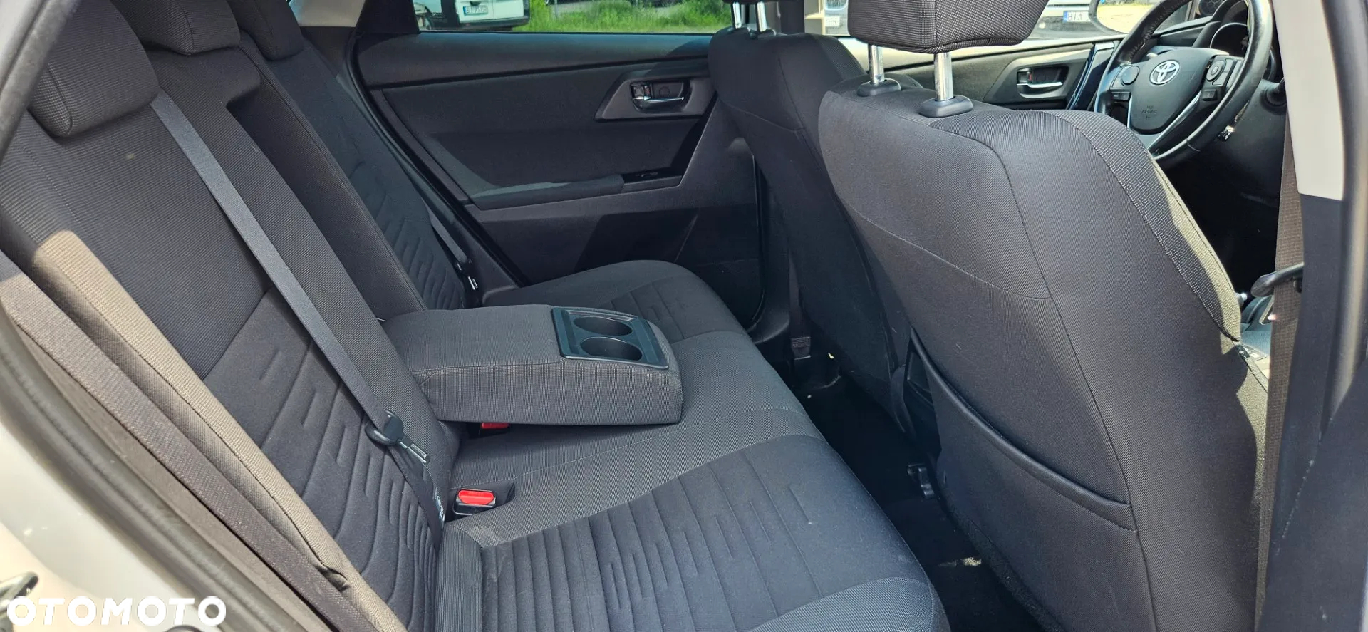 Toyota Auris 1.8 VVT-i Hybrid Automatik Comfort - 27