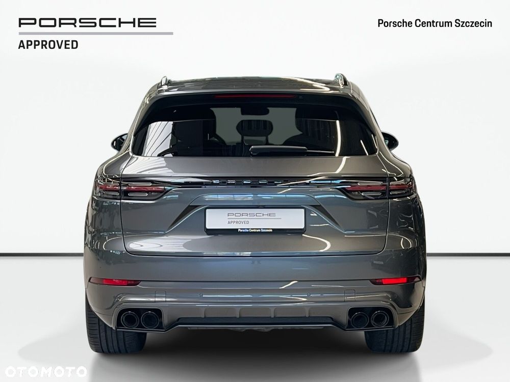 Porsche Cayenne Standard - 4