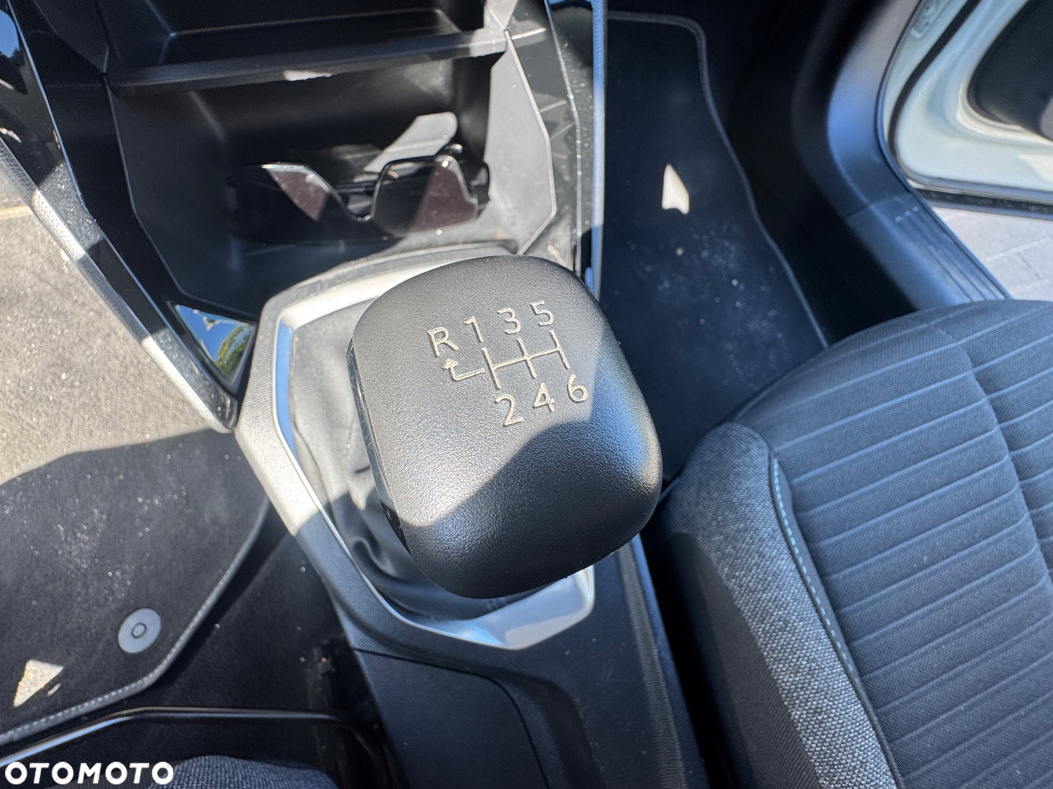 Peugeot 2008 PureTech 100 Style - 21