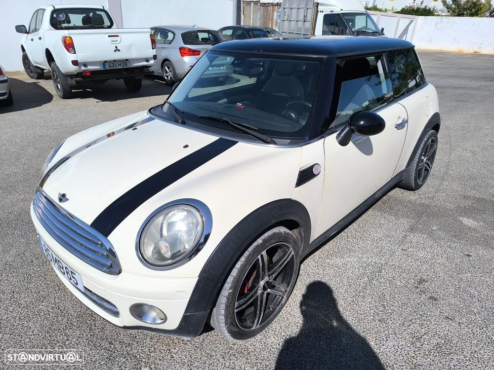 MINI 3 Portas Cooper D - 1