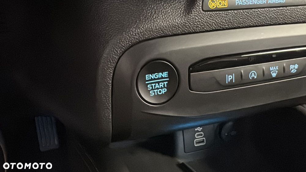 Ford Focus 1.0 EcoBoost mHEV Titanium X - 29