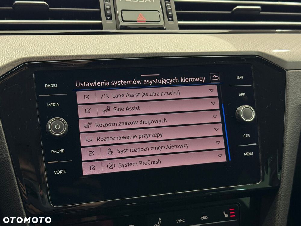 Volkswagen Passat - 37