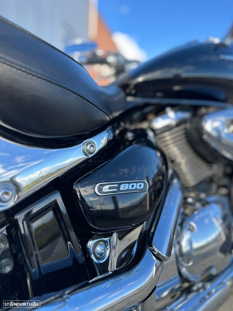 Suzuki VL 800 C Intruder - 7