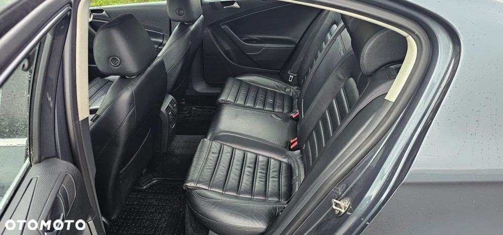 Volkswagen Passat 2.0 TSI Highline Tiptr - 9