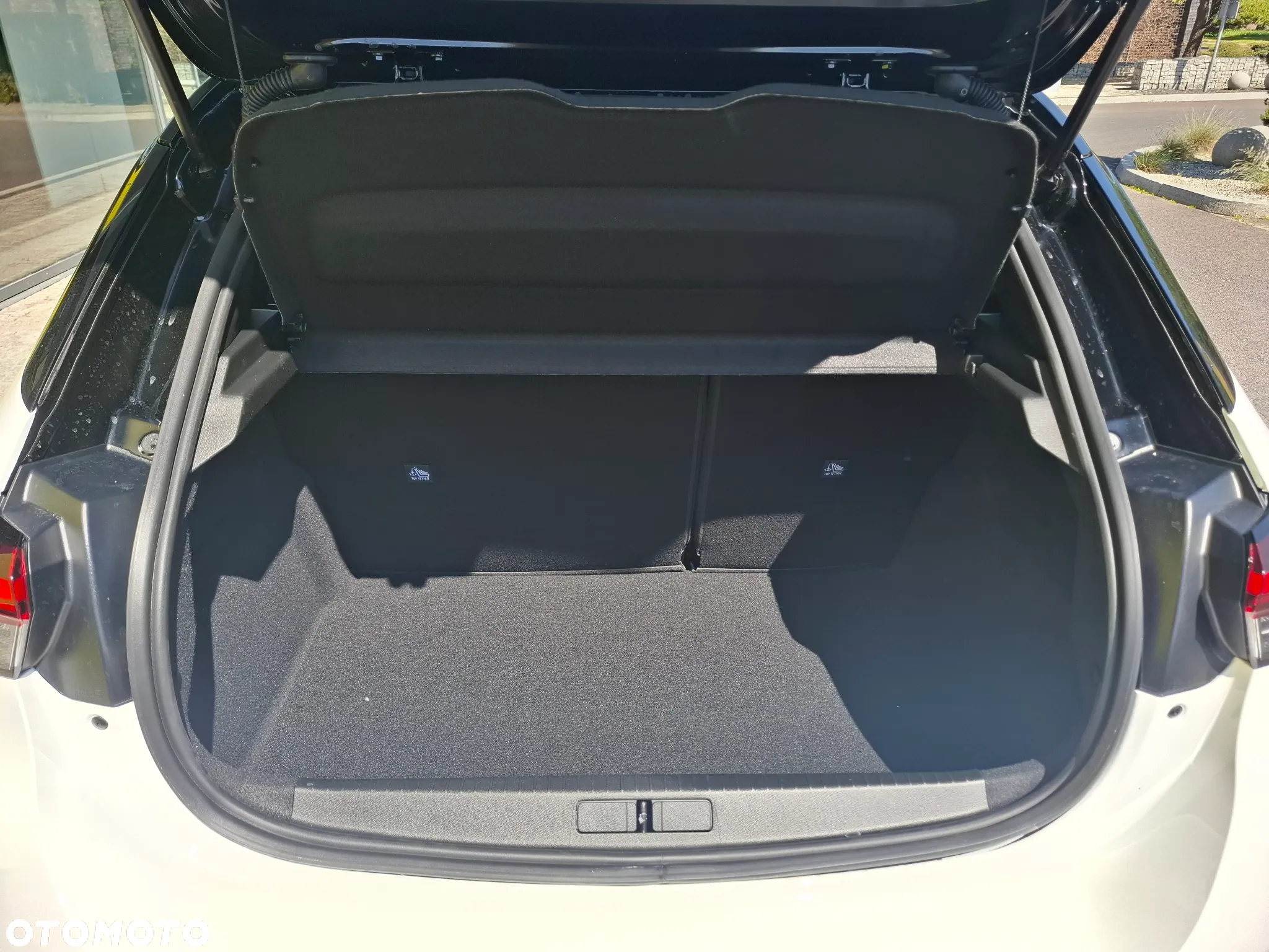 Opel Corsa 1.2 GS S&S - 38