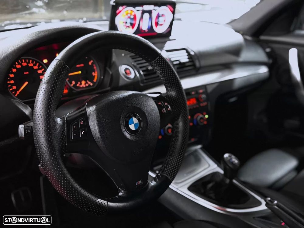 BMW 118 d Pack M - 20