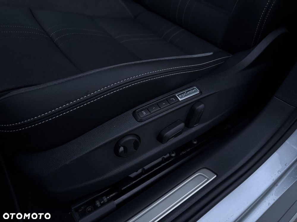 Volkswagen Passat - 11