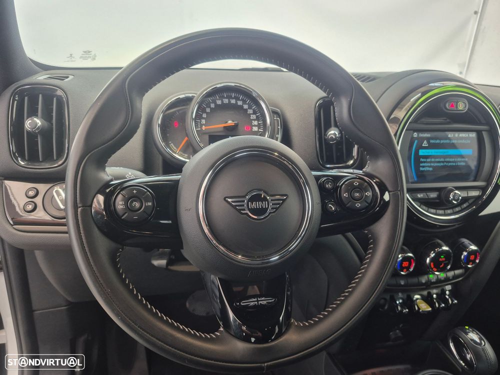 MINI Countryman Cooper SE ALL4 Auto - 14