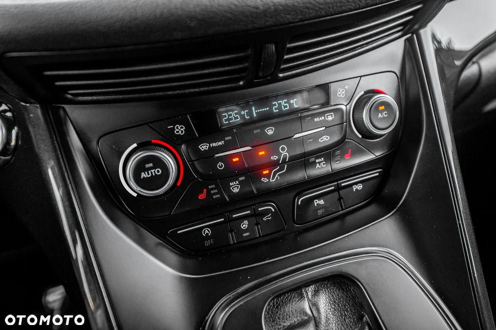 Ford Kuga - 28