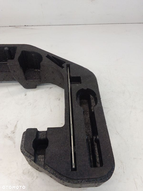 ZESTAW NAPRAWCZY WKŁADKA AUDI A4 A5 8T0012109 - 2