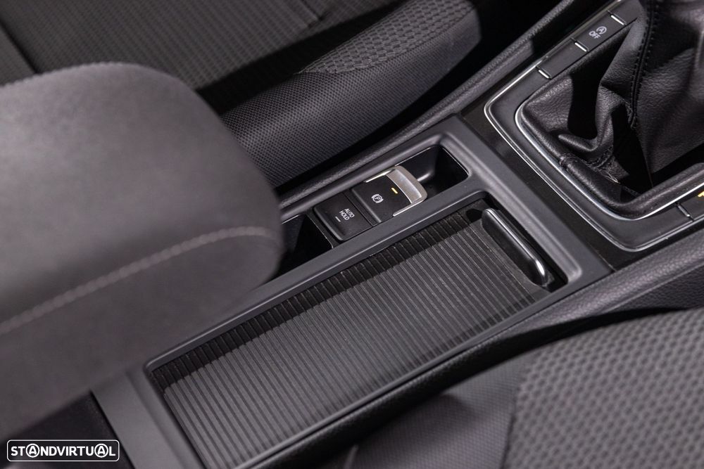 VW Golf Variant 1.0 TSI Confortline - 22