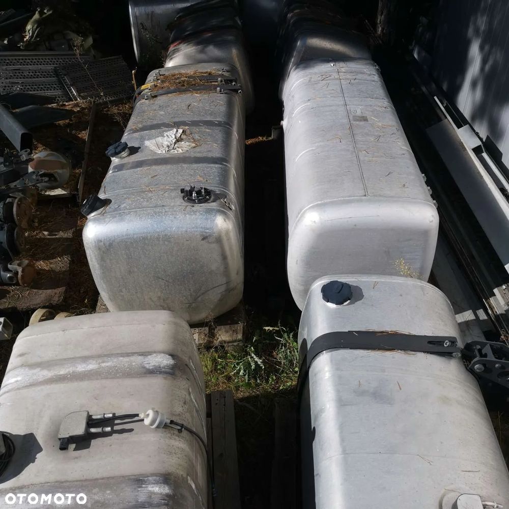 Zbiornik paliwa AROCS MP4 390L A9604709003 - 2