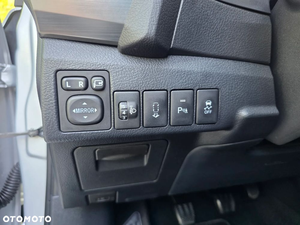 Toyota Auris - 16