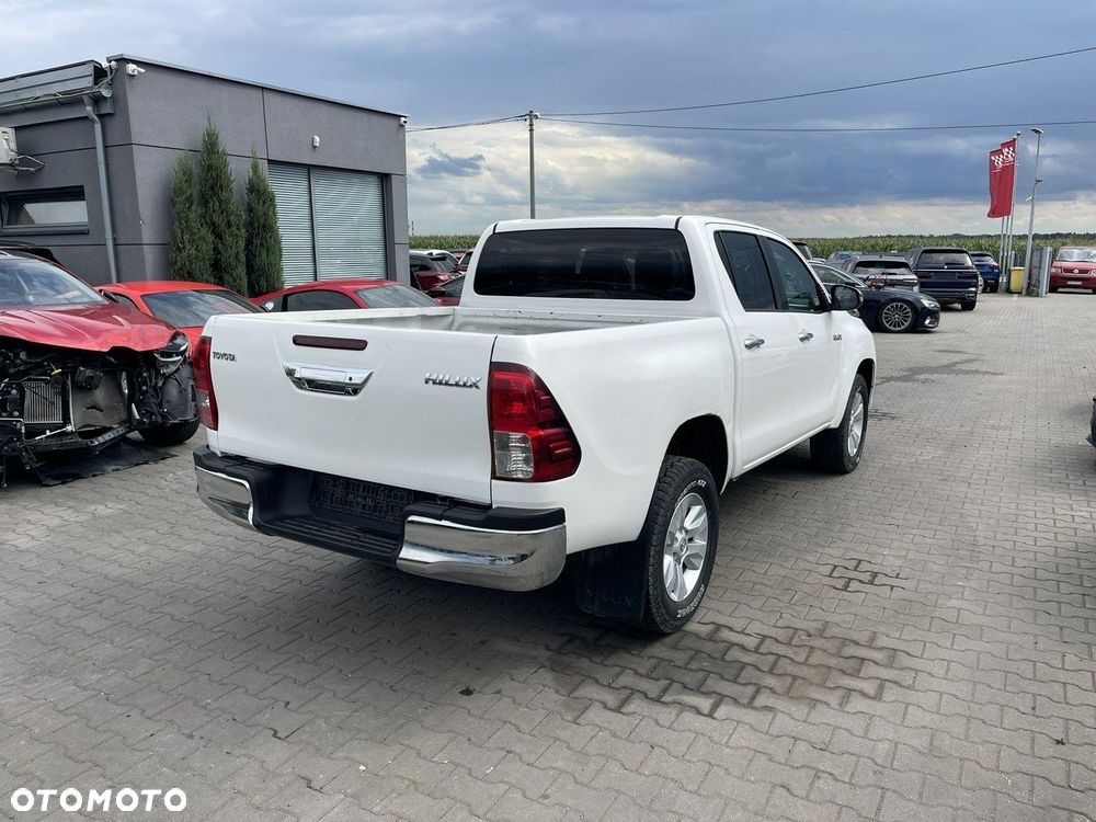 Toyota Hilux 2.4 D-4D Double Cab DL 4x4 - 4