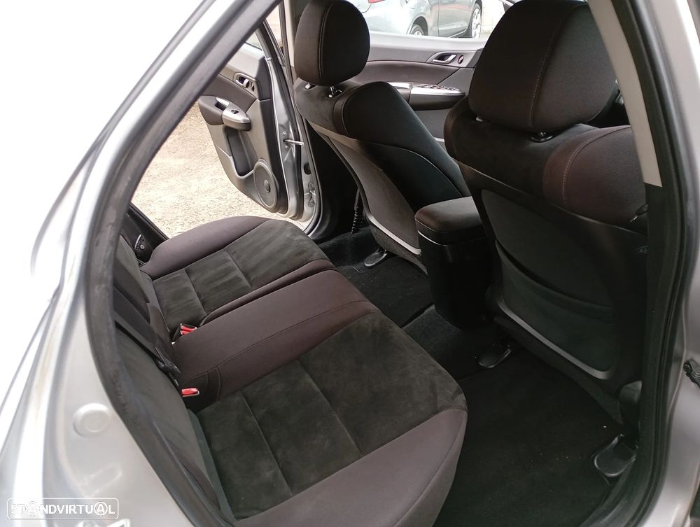 Honda Civic 1.4 i-VTEC Comfort - 8