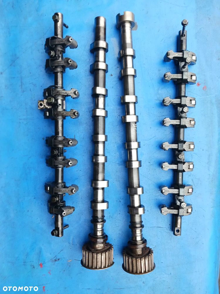 Wałek rozrządu ssący wydechowy wałek z klawiaturą Renault Master II Opel Movano Nissan 2,2dc 2,5dci 120KM dźwigienki popychacze