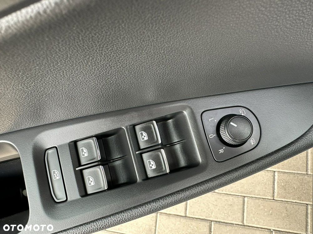 Seat Leon Sportstourer 2.0 TDI DPF DSG FR - 29