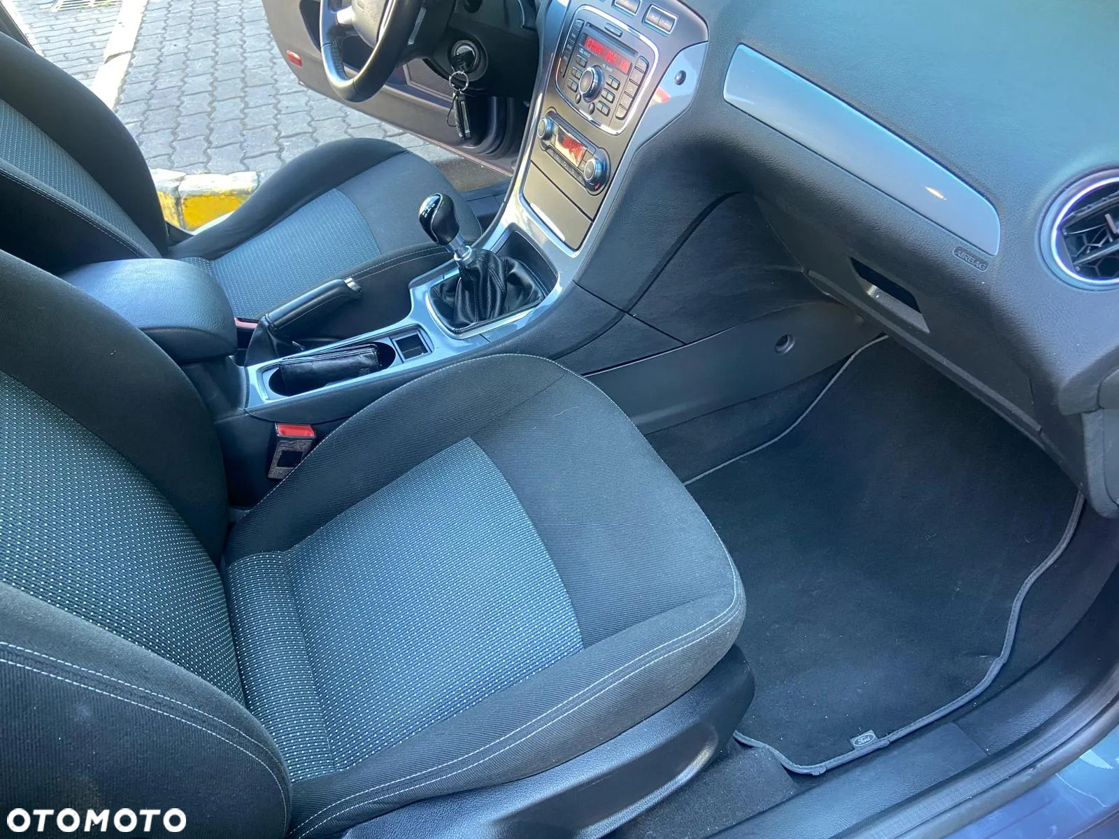 Ford Mondeo 2.0 TDCi Ambiente - 9