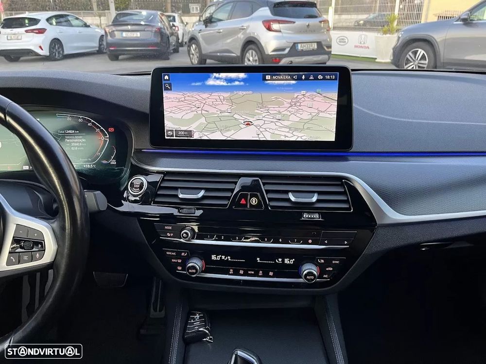 BMW 520 d Pack Desportivo M Auto - 17