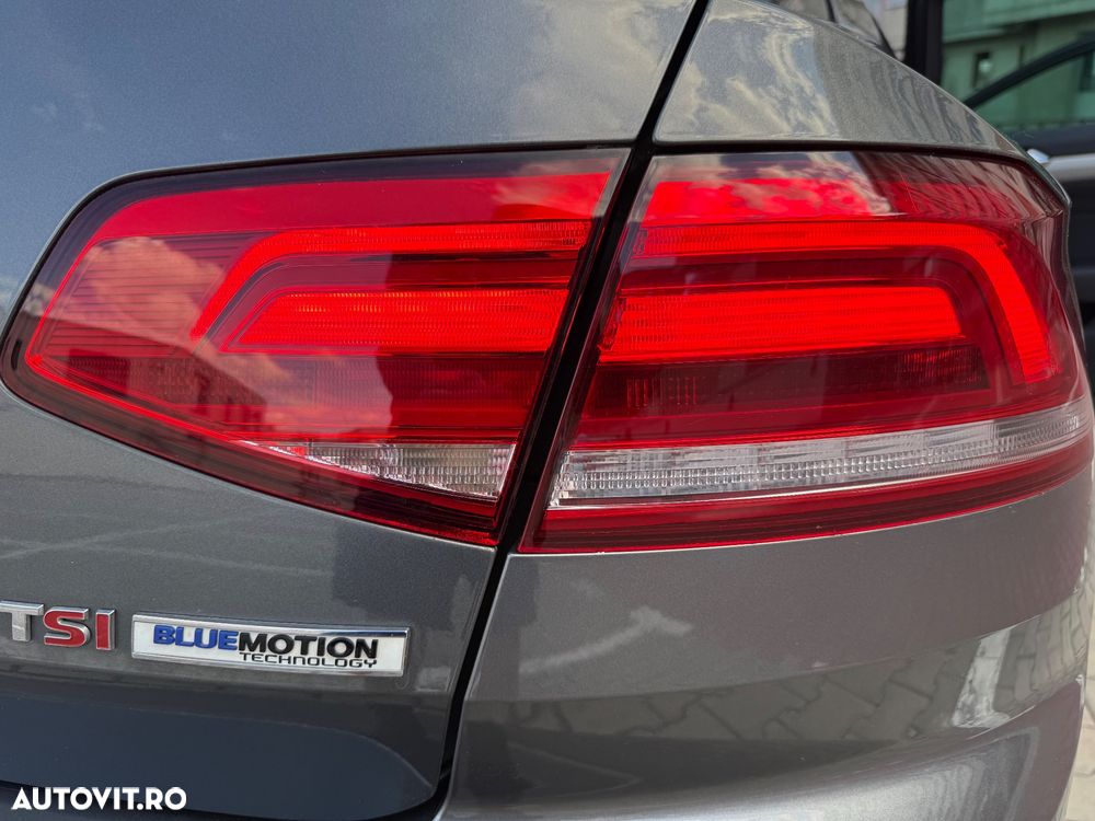 Volkswagen Passat - 27
