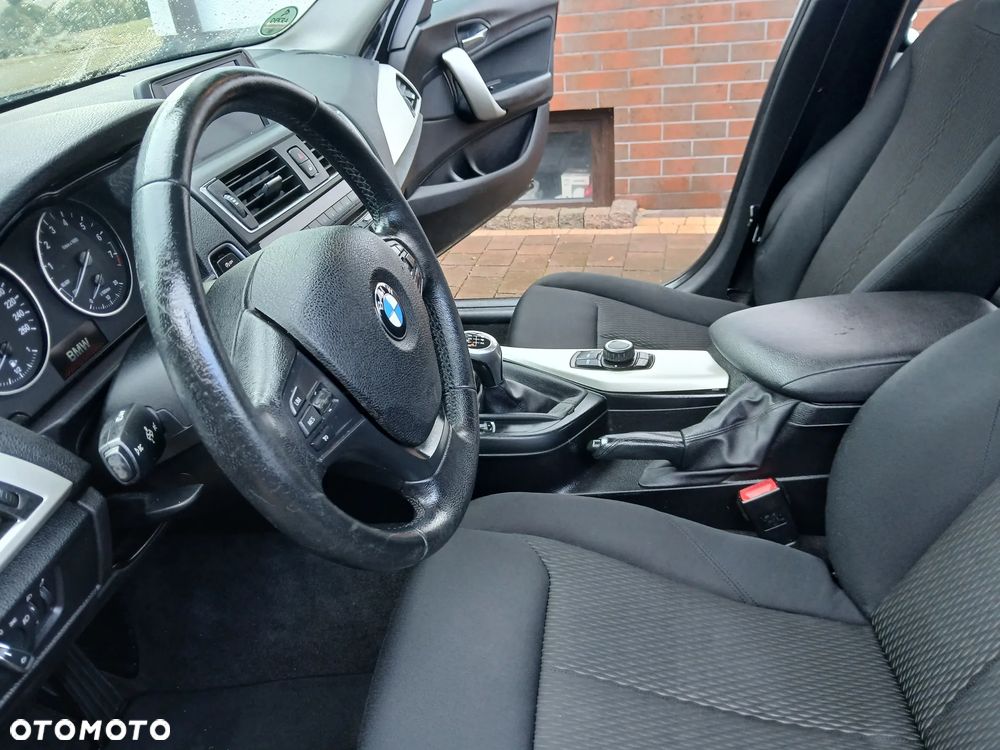 BMW Seria 1 116i Advantage - 10