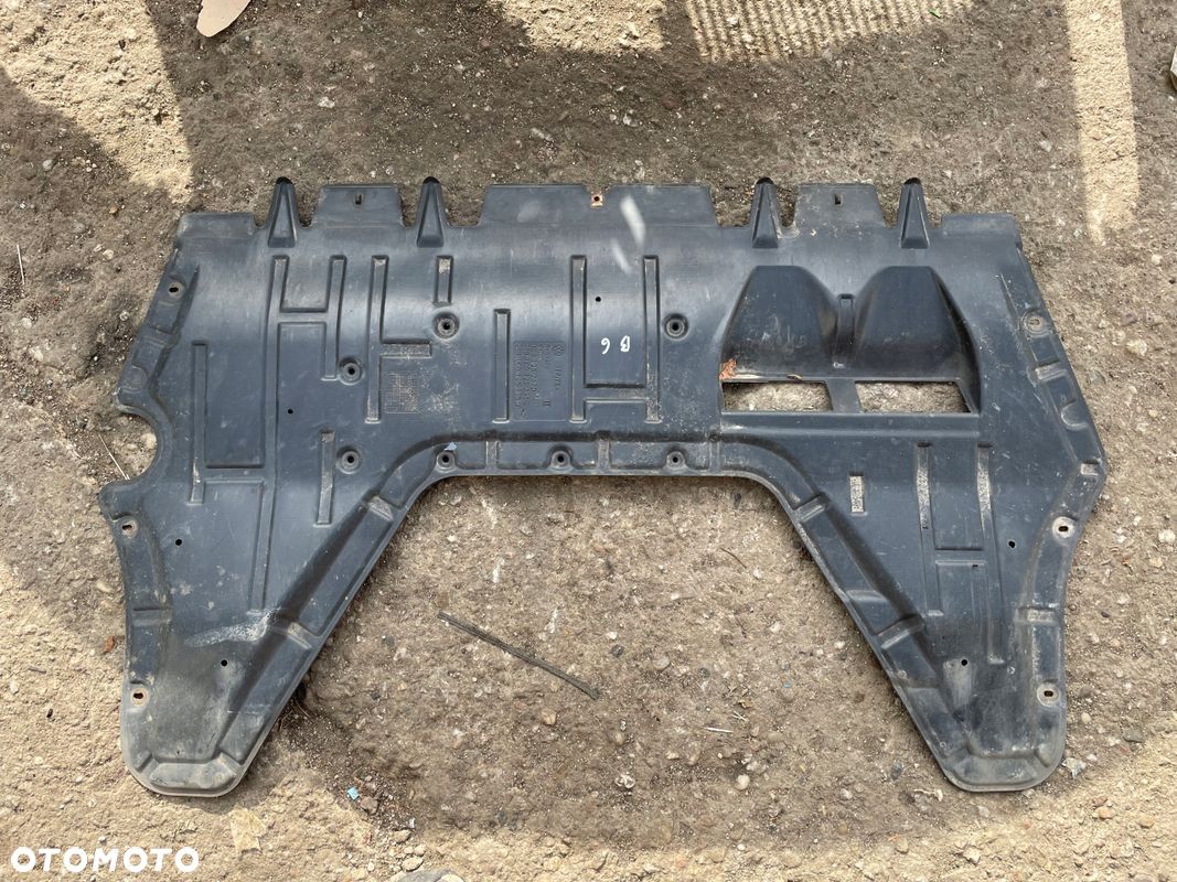VW PASSAT B6 OSŁONA PŁYTA POD SILNIK 3C0825237D - 1