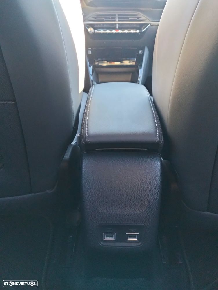 Peugeot 2008 1.2 PureTech GT EAT8 - 8