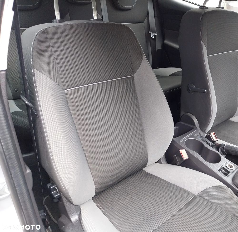 Ford Focus 1.6 Trend - 21