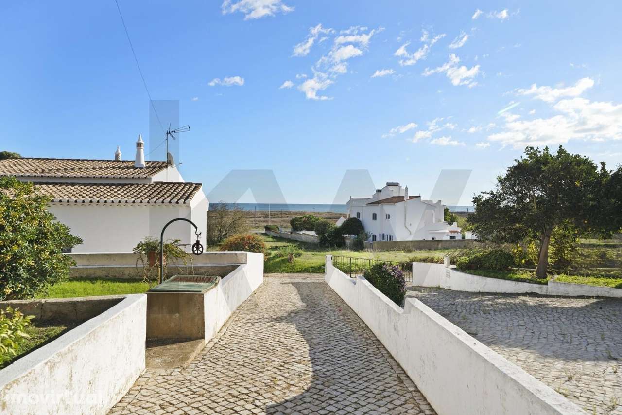 Moradia T2 em frente ao mar na Meia-Praia, em Lagos, com vista panorâm - Grande imagem: 5/51