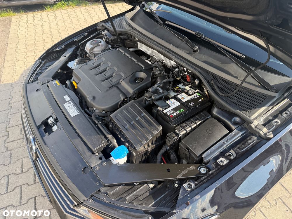 Volkswagen Passat 1.6 TDI SCR DSG Comfortline - 28
