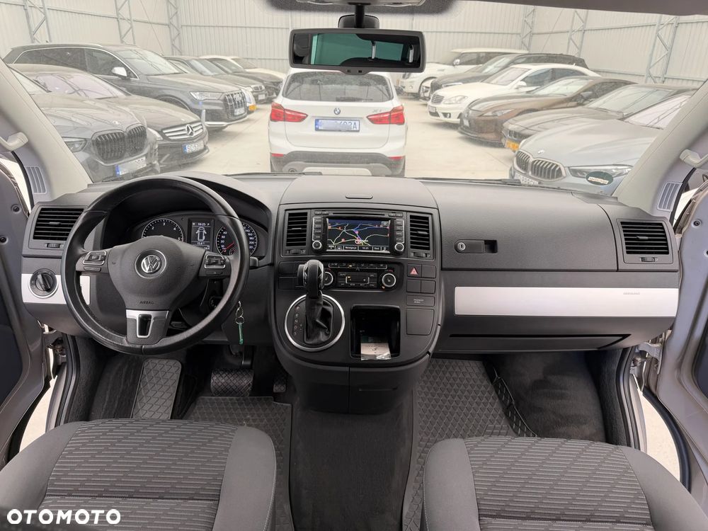 Volkswagen Multivan - 7