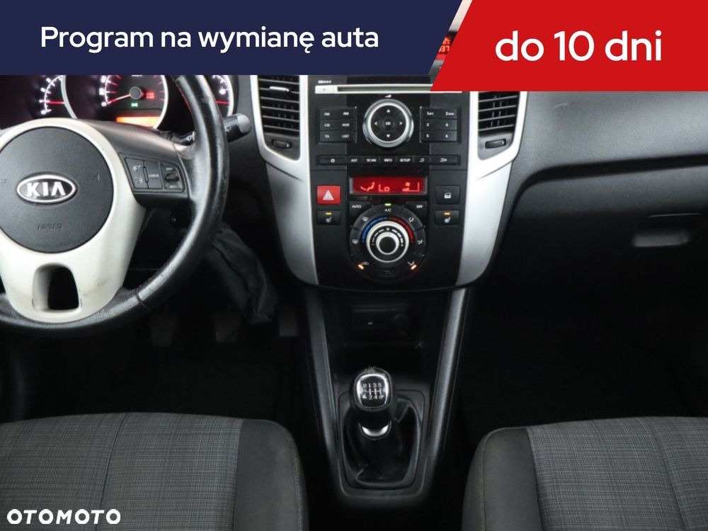 Kia Venga - 14