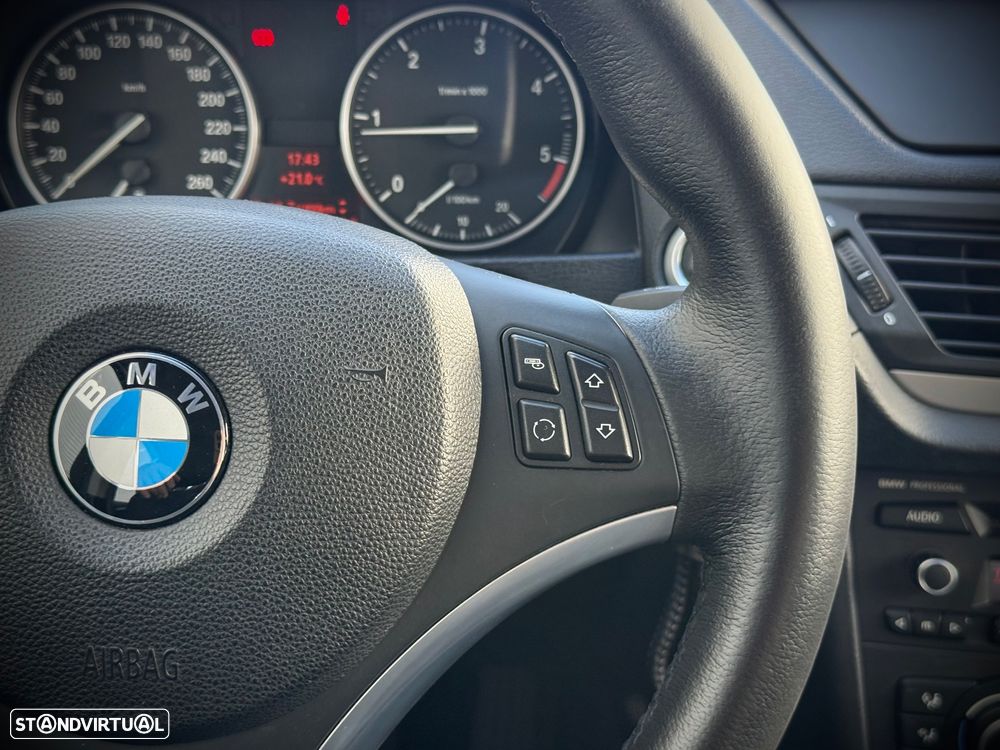 BMW X1 18 d sDrive - 15