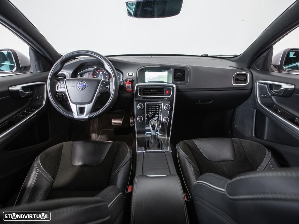 Volvo V60 D6 Twin Engine Geartronic RDesign - 6