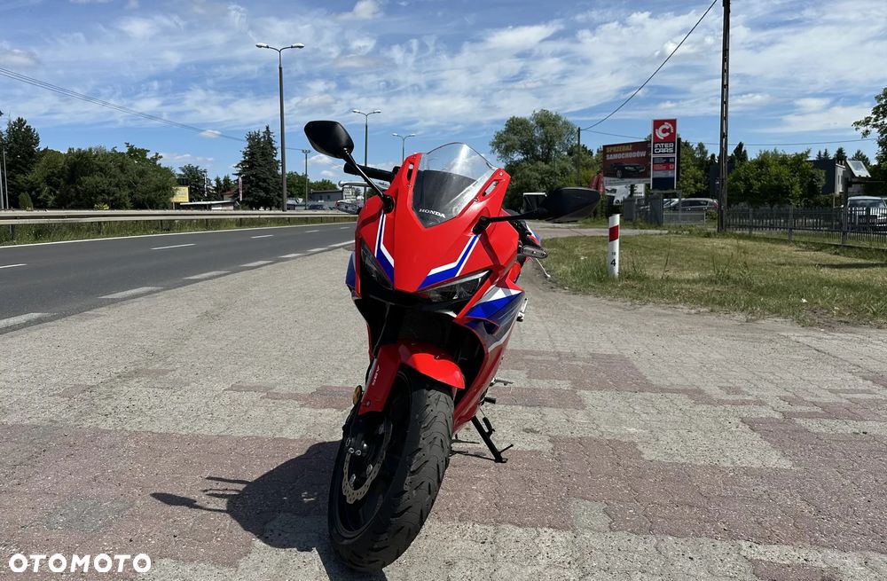 Honda CBR - 7
