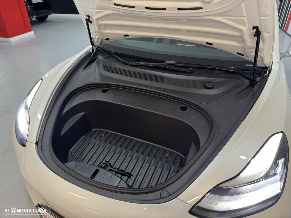 Tesla Model 3 - 49