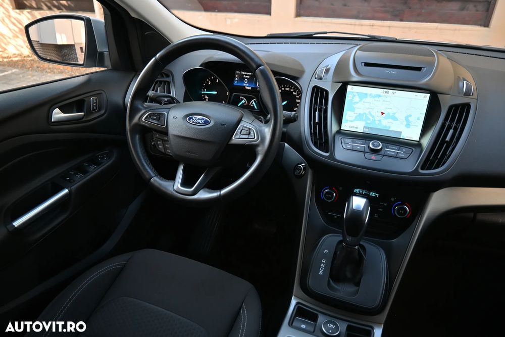 Ford Kuga 2.0 TDCi 4WD Powershift Titanium - 26