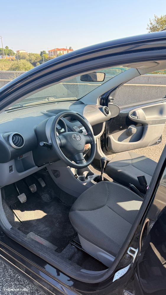 Toyota Aygo Standard - 10
