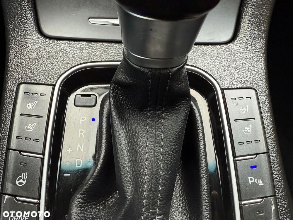 Hyundai i30 1.6 CRDi BlueDrive Premium DCT - 18