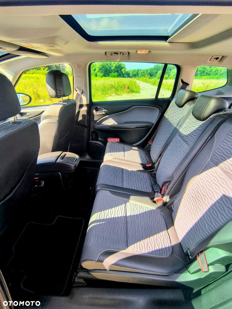 Opel Zafira 1.6 T SIDI Cosmo S&S - 21