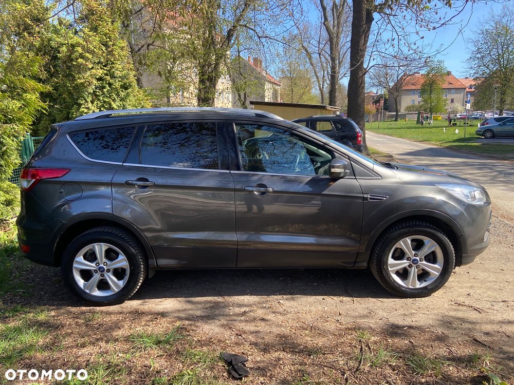 Ford Kuga 2.0 TDCi FWD Titanium - 4