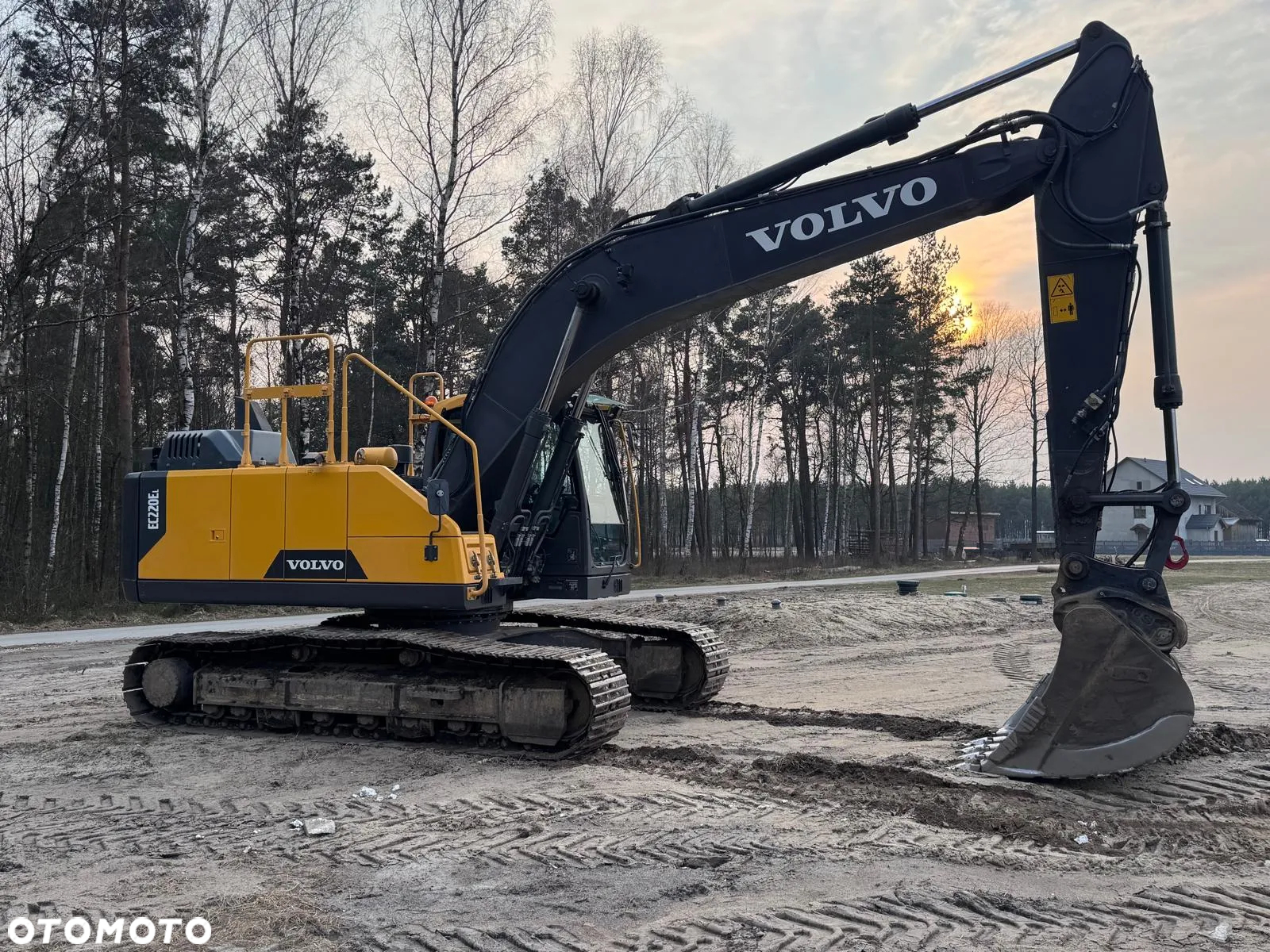 Volvo EC220EL - 7