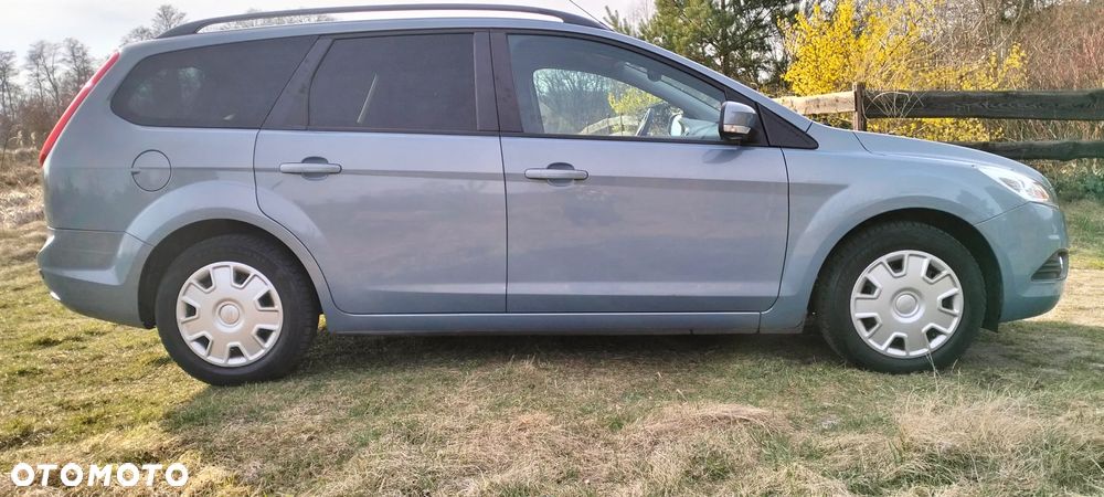 Ford Focus 1.6 16V Trend - 26