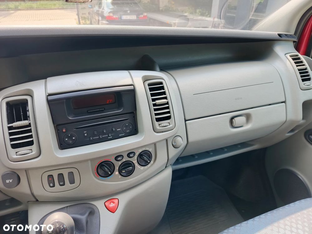 Renault Trafic L1H1 Passenger Lux - 12