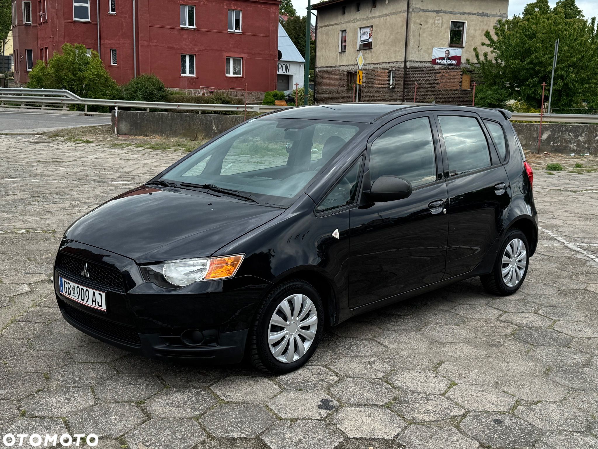 Mitsubishi Colt 1.1 Inform - 1