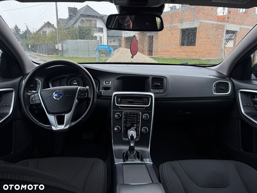 Volvo V60 Cross Country D3 Geartronic Momentum - 11